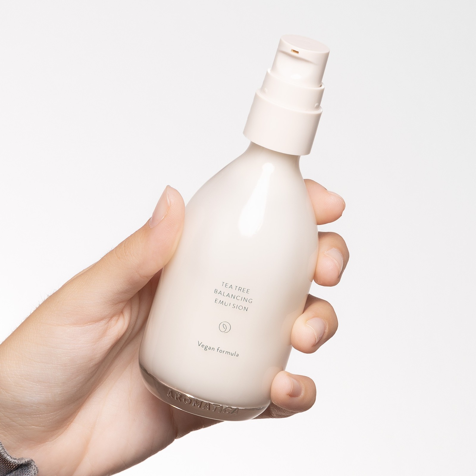 Tea Tree Balancing Emulsion - Aromatica | MiiN Cosmetics