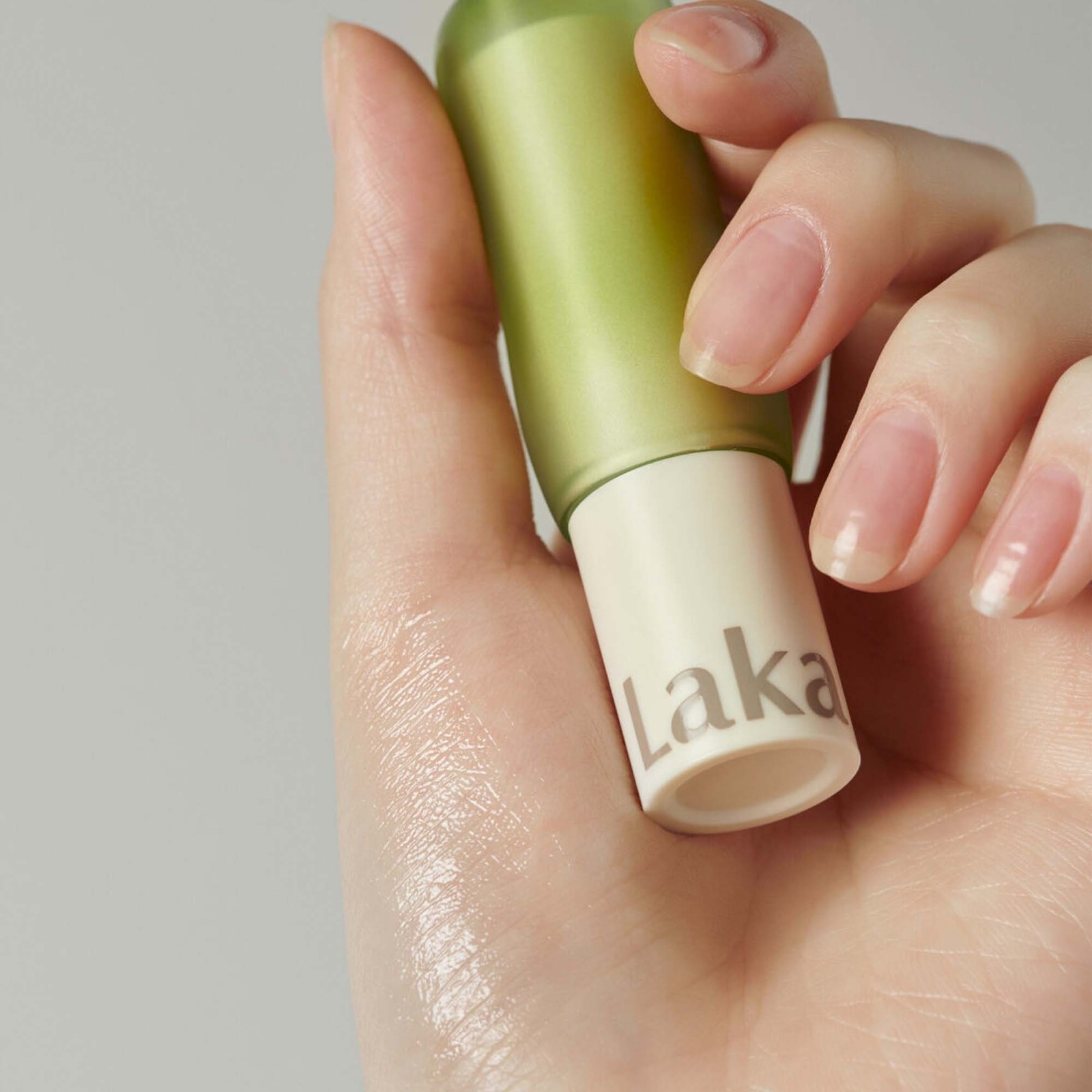 Bálsamo Labial Hidratante Vegano com Cor - Laka | MiiN Cosmetics